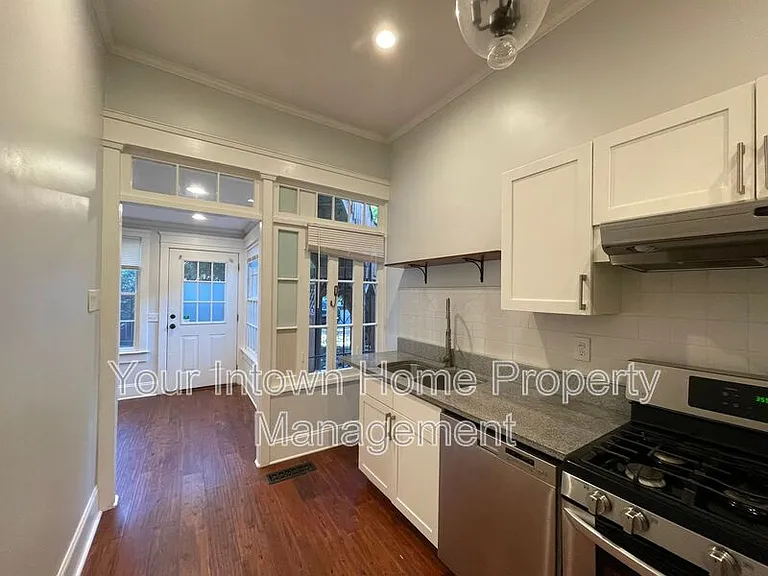 766 Saint Charles Ave NE #3 — Photo 8