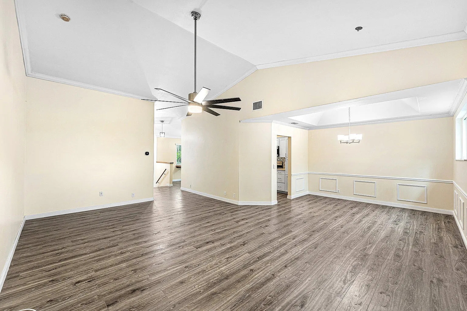 3 bed, 1458 sqft, $2,750 — Photo 4