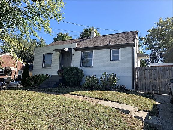 2nd image of 716 Powers Ave