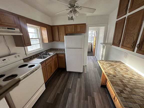 3rd image of 10304 La Plaza Ave