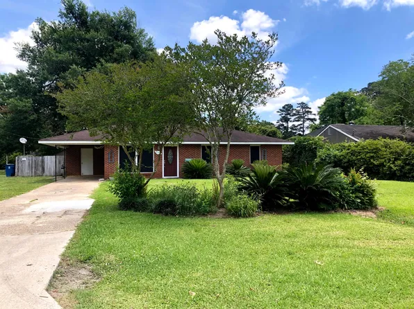 824 Poplar St, Denham Springs, LA 70726