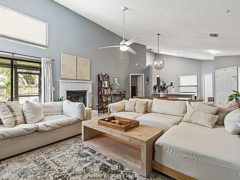 181 Miraloma Ln — Photo 12