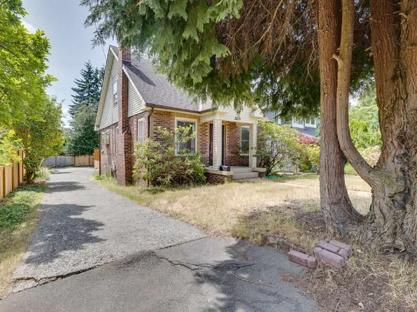3219 NE 90th St, Seattle, WA 98115
