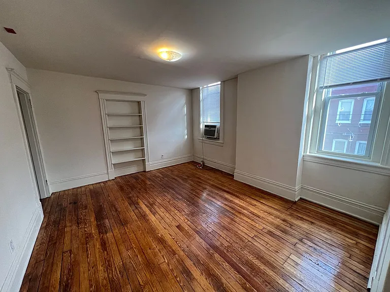 2601 Park Avenue — Photo 9
