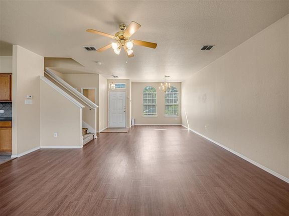 2nd image of 1501 Marble Cove Ln
