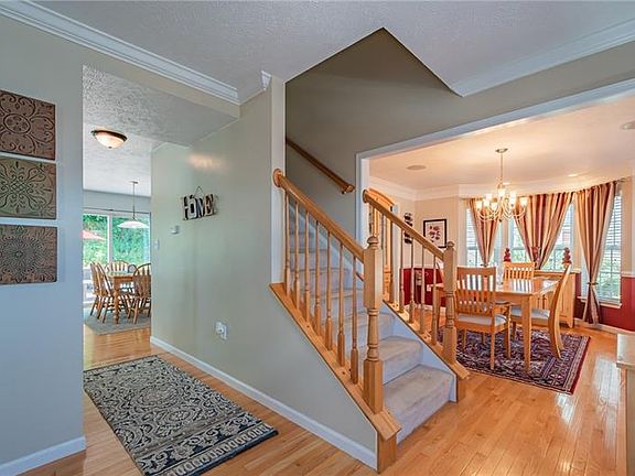 2nd image of 114 Janyce Dr