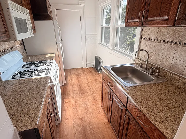 28 Ludlow St #3 — Photo 4