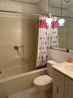5th image of 8104 Southpark Ct