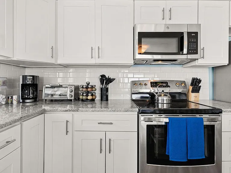 911 Ocean Blvd #7 — Photo 25