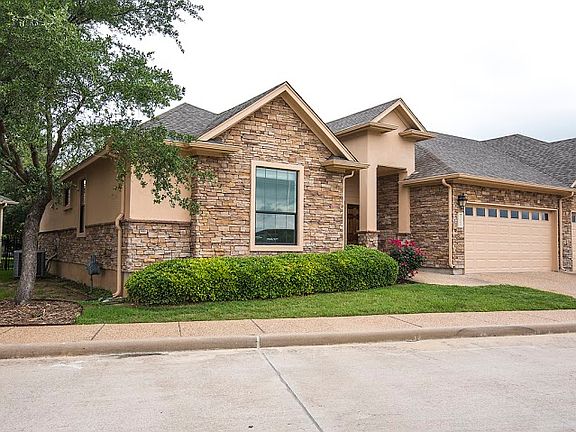 3rd image of 13945 Ashton Woods Cir