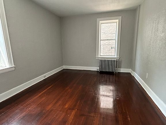 5th image of 691 Elizabeth Ave APT 22