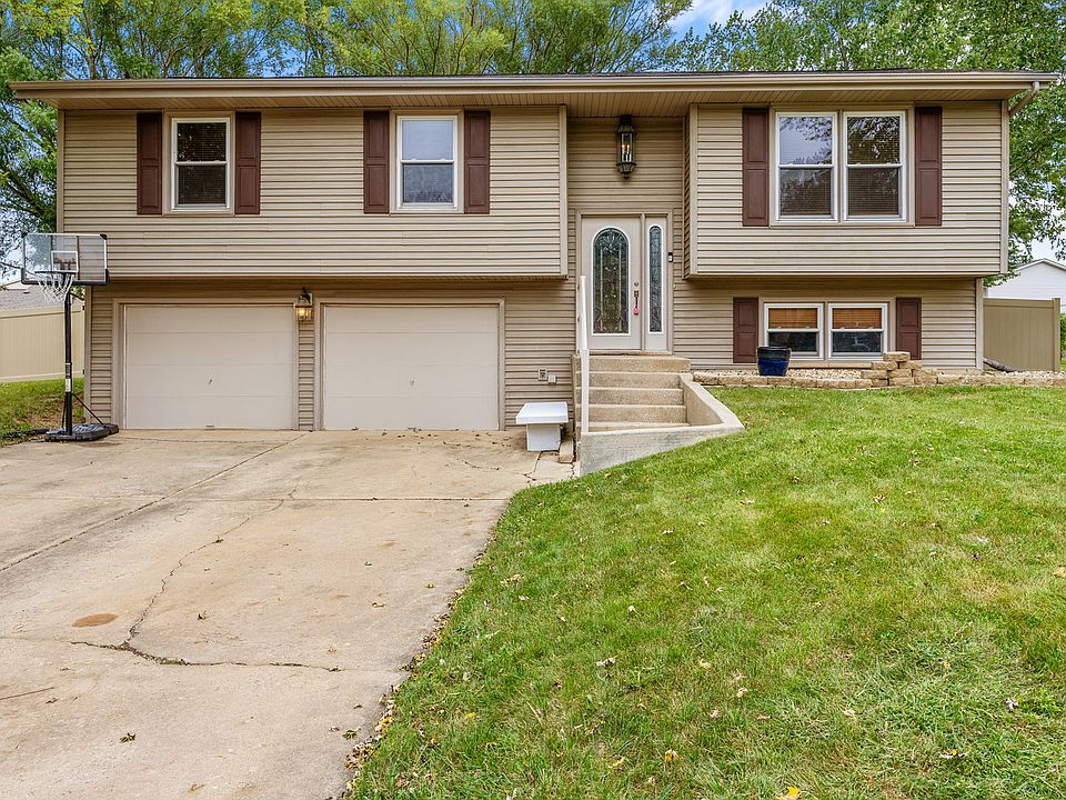 1st image of 440 Dover Turn