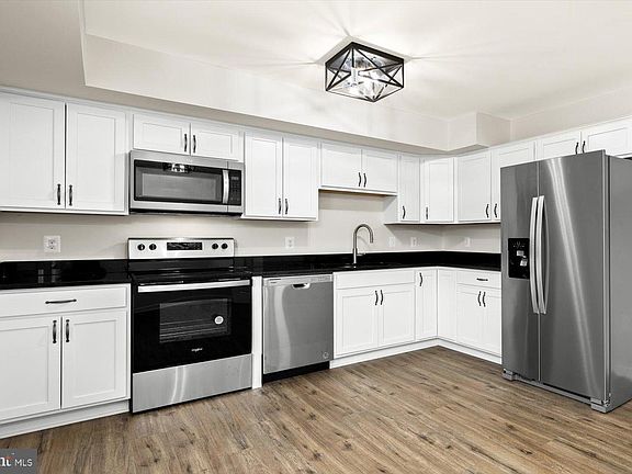 4th image of 10514 Sunflower Ct