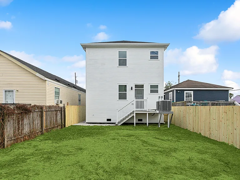 1504-06 Touro St — Photo 15