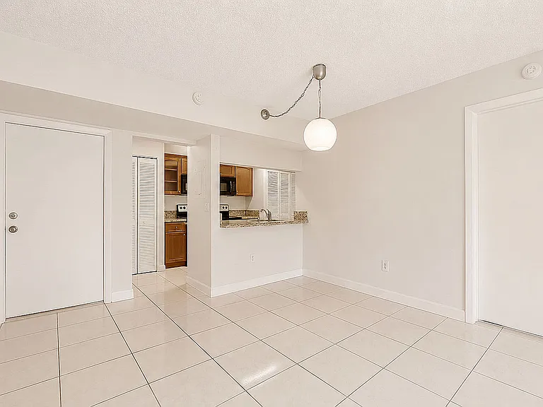9732 Hammocks Blvd #102 — Photo 6