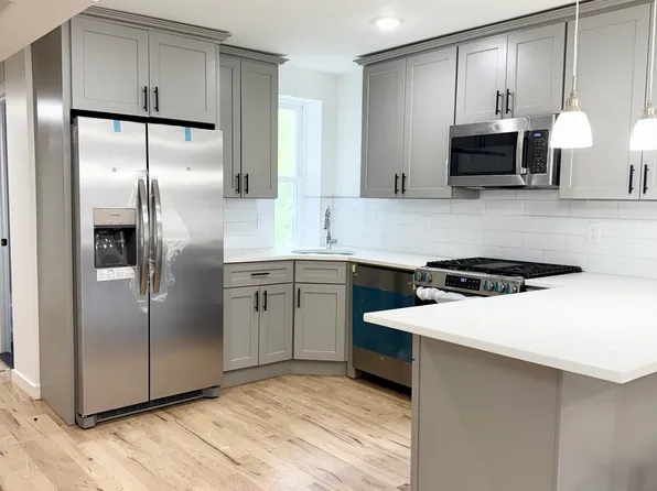 212 N 9th St APT 3, Newark, NJ 07107