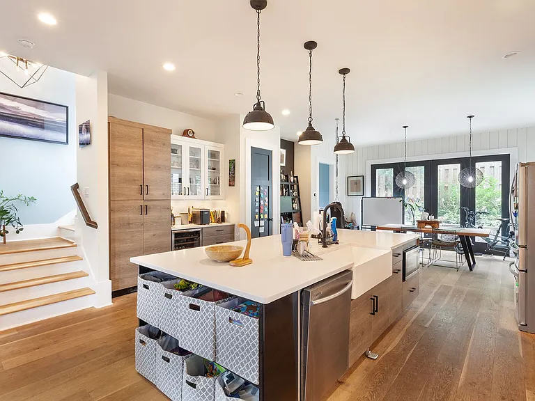 702 Grant Ter SE — Photo 14