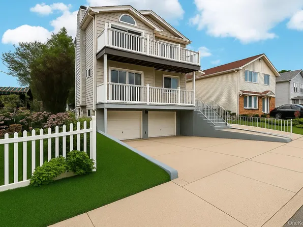 318 E Olive Street, Long Beach, NY 11561