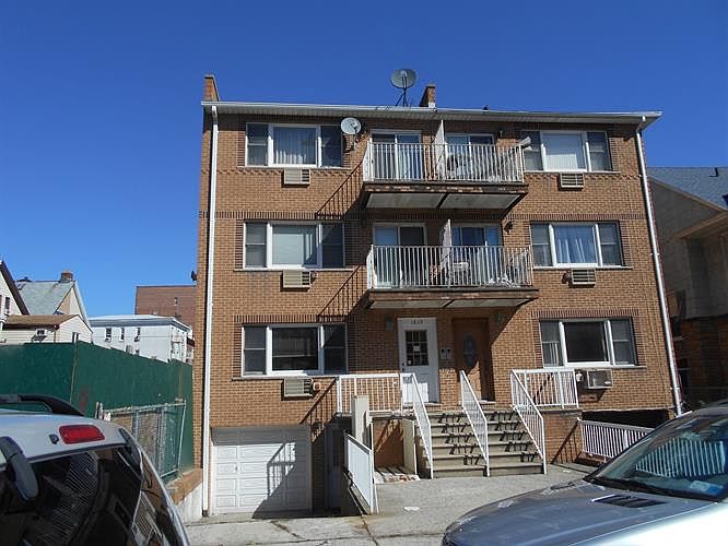 1st image of 1839 Benson Ave APT 2