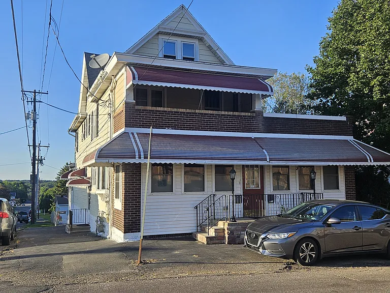 341 W 20th St #A — Photo 9