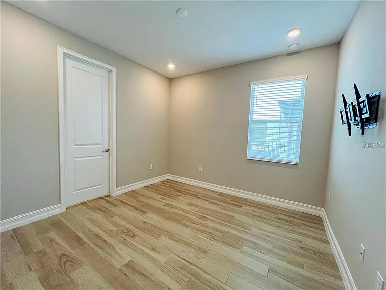 4567 Tivoli Dr — Photo 37