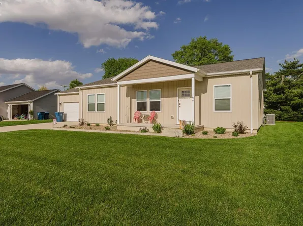 299 Caleb Dr, Fremont, OH 43420