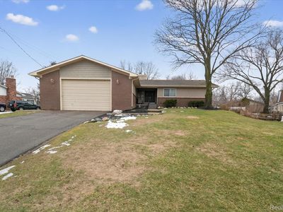 9474 Steep Hollow Dr, White Lake, MI, 48386