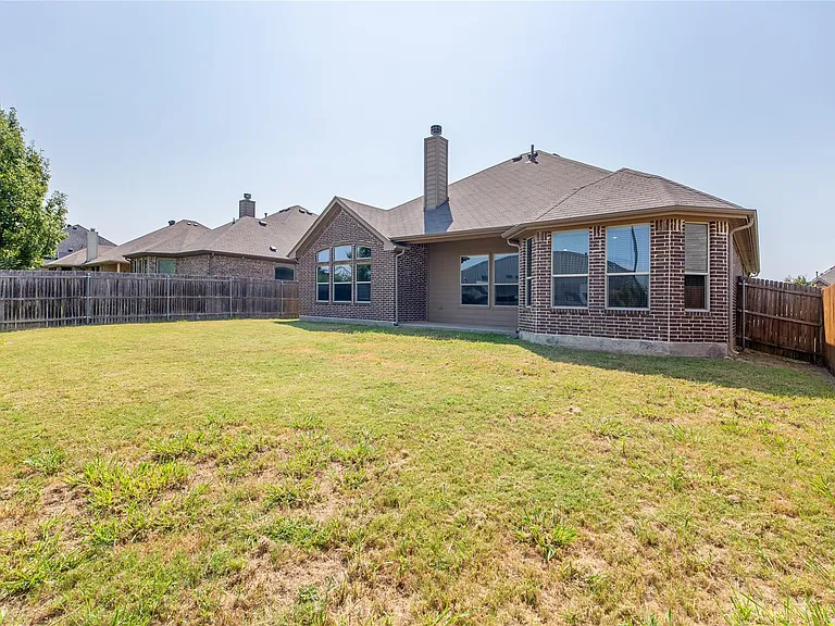 637 Peach Ln — Photo 23