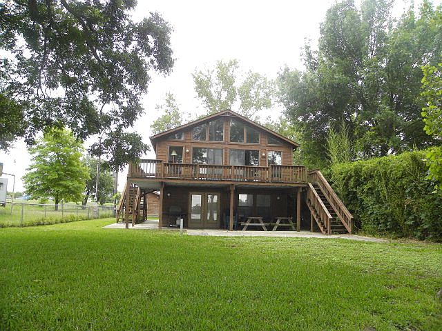 1st image of 160 Isle Of View Dr