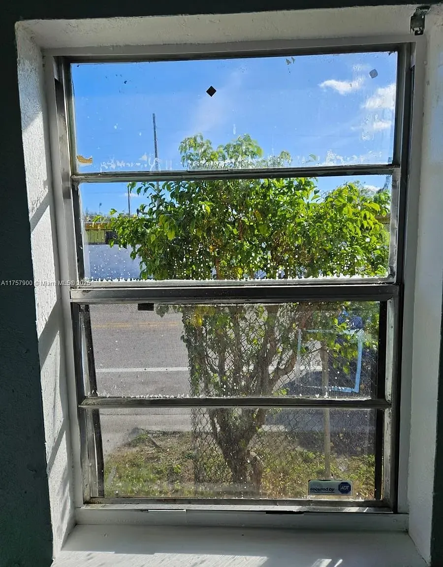 2 bed, $1,650 — Photo 3