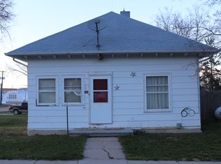 212 E 5th St, Winner, SD 57580