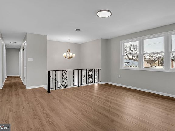 2nd image of 3879 Ricklyn Dr