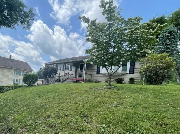 315 E 5th Ave, Warren, PA 16365