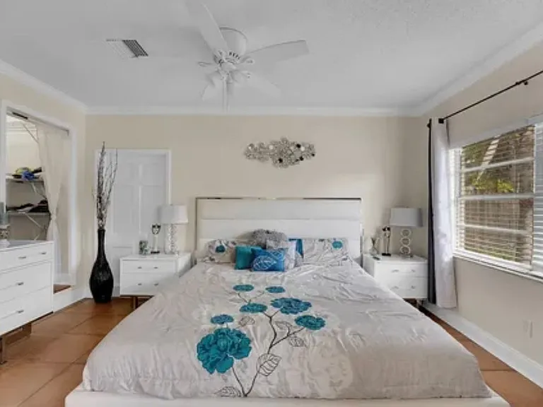 713 S Jenkins Rd — Photo 12