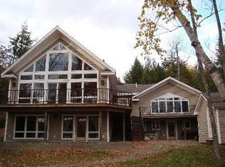 14 Mayberry Ln, Island Falls, ME 04747