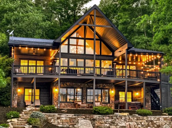 30 Cherokee Ln, Blue Ridge, GA 30513