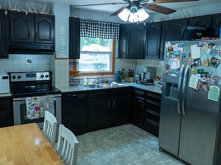 410 Strathmore Ln SE — Photo 5