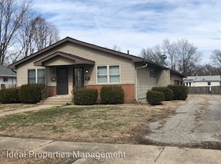 304 Cranmer Dr APT B, Springfield, IL 62704