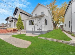 9 Henry St, South River, NJ