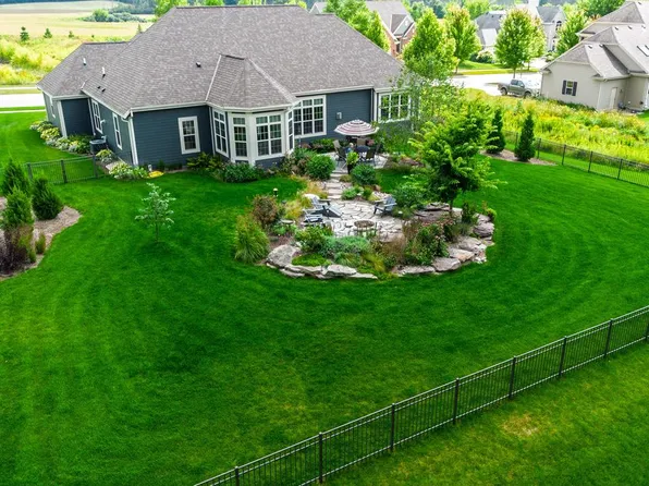 W125N11011 Strawgrass LANE, Germantown, WI 53022