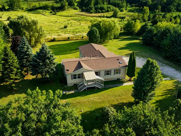 W6993 Gale Dr, Endeavor, WI 53930