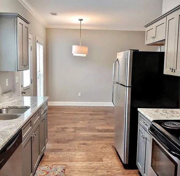 430 Walker Cir — Photo 9