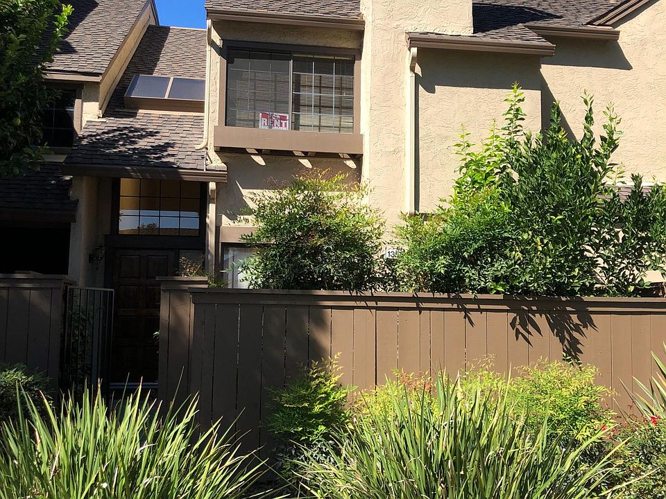 1st image of 1358 Greenwich Ct
