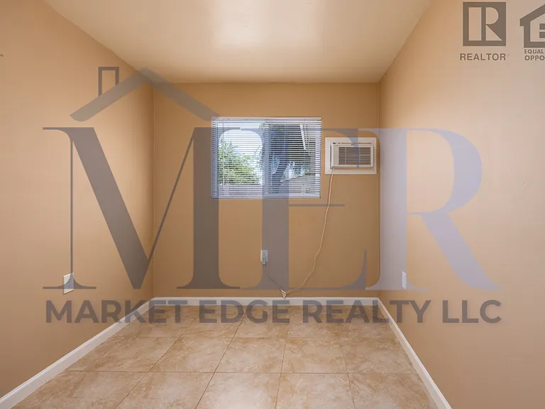 2501 W Belmont Ave — Photo 14