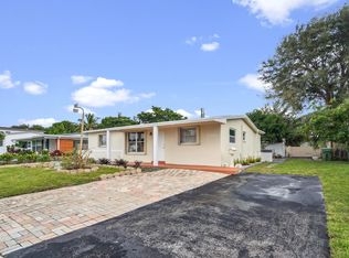 7340 NW 1st Ct, Pembroke Pines, FL 33024