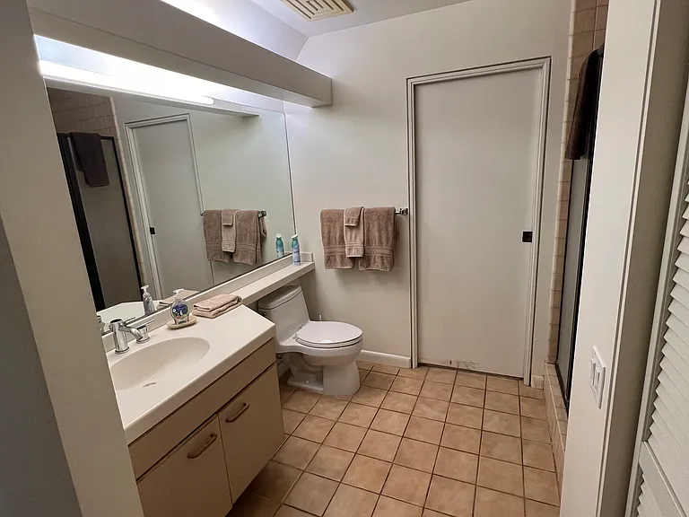 50 Puu Anoano St #1701 — Photo 13