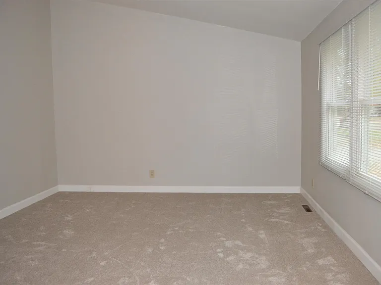 2316 Hackberry Ct — Photo 14