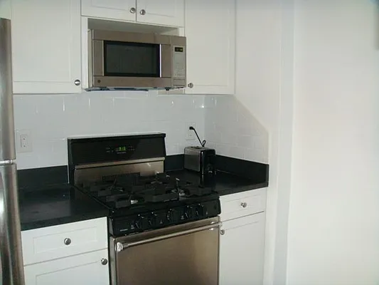 Rented by Luxury Property Group | media 16