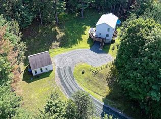 202 Mineral Springs Rd, Melrose, NY 12121