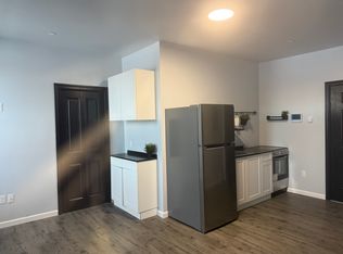 97 Maple St #2B, Holyoke, MA 01040